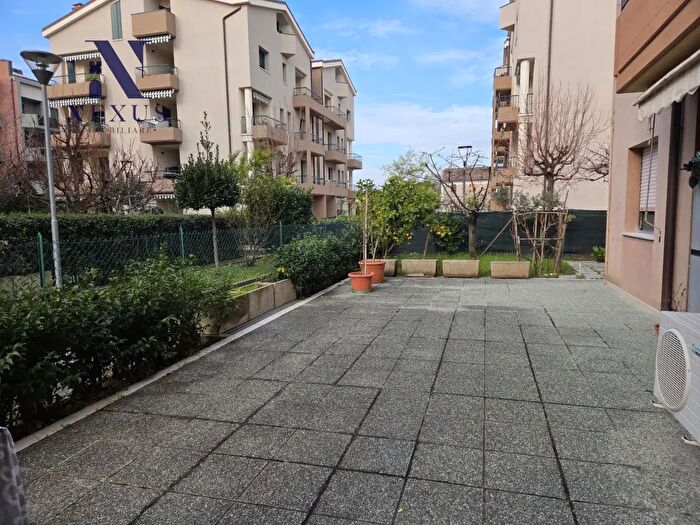 Appartamento trilocale in vendita in Via Pietro Germi, Fano