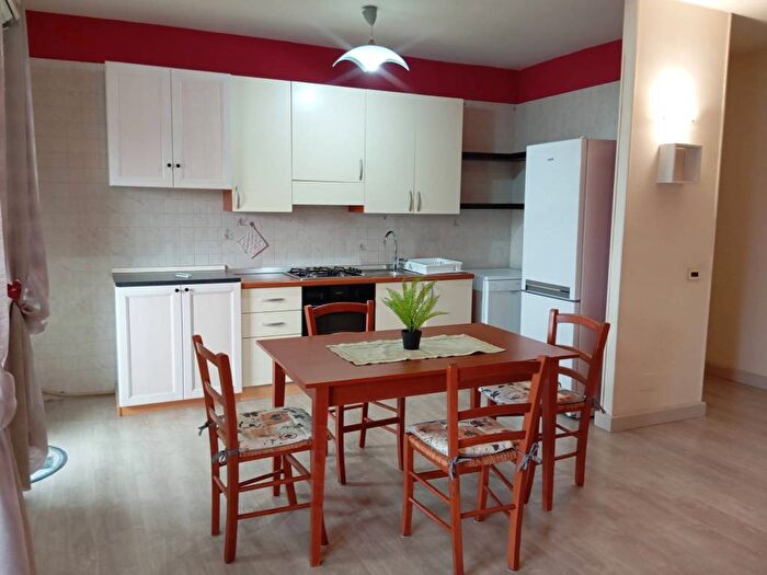 Appartamento trilocale in affitto in Via Louis Pasteur, Rudiae Casermette, Lecce