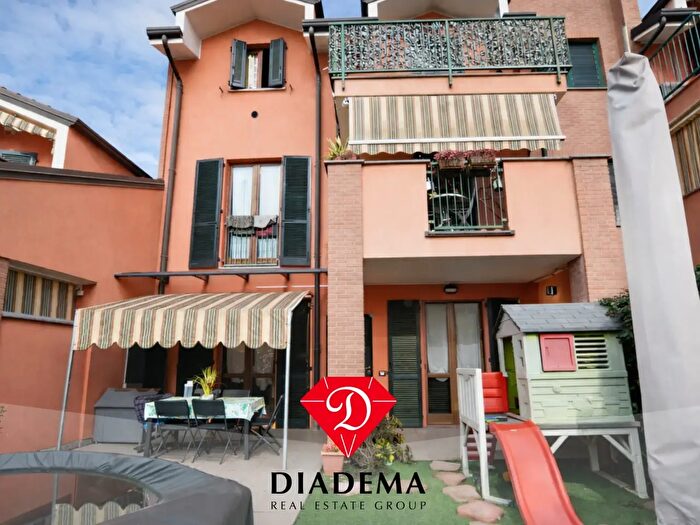 Appartamento trilocale in vendita in Via Padre Reginaldo Giuliani, Cavaria Con Premezzo