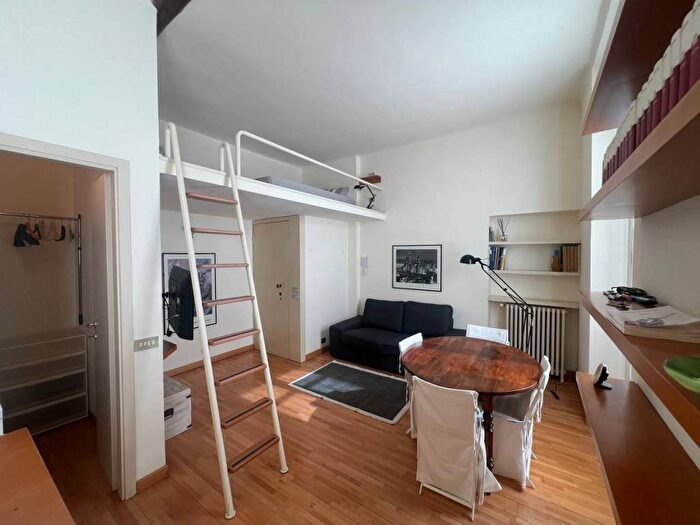 Appartamento bilocale in affitto in Via Pontaccio, Lanza, Milano