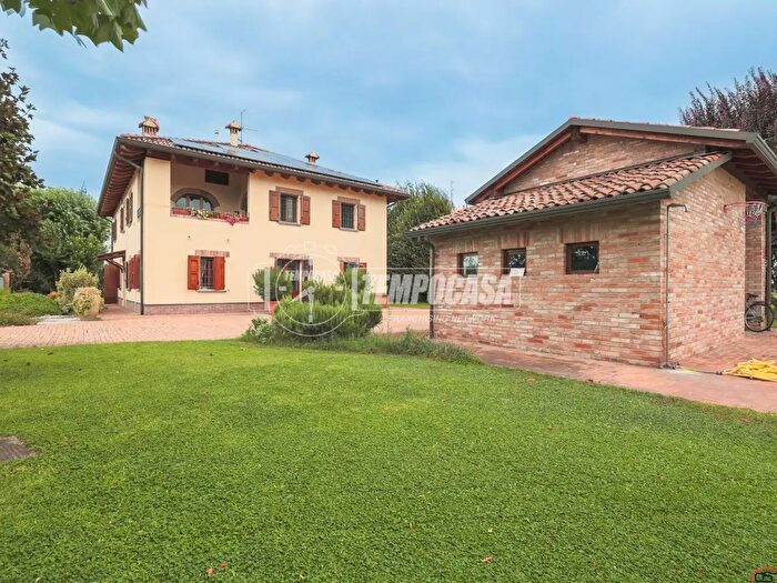 Casa con 6 locali in vendita in Via Lunga, Anzola Dell'Emilia
