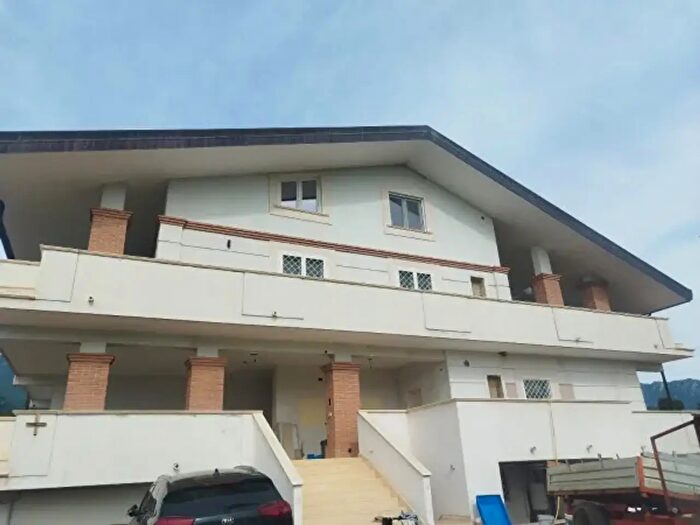 Appartamento trilocale in affitto in Via Sferracavalli, Cassino