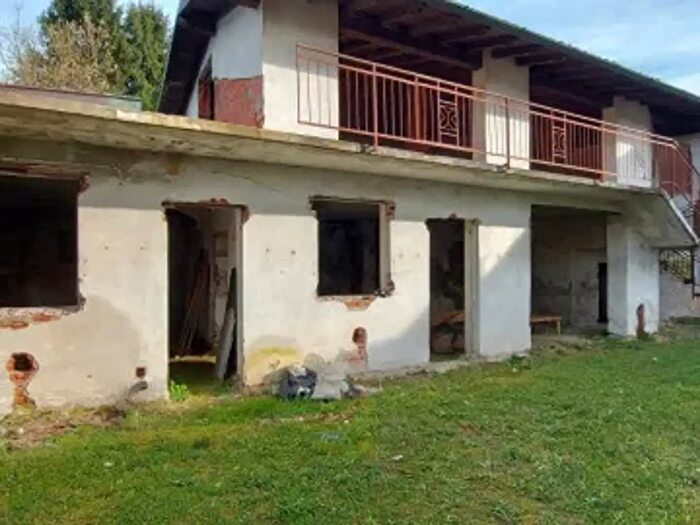 Casa con 5 locali in vendita in Via Cesare Battisti, Mornago