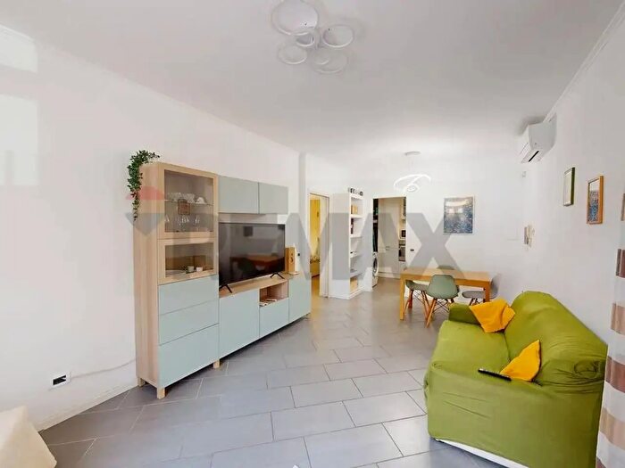 Appartamento quadrilocale in vendita in Via Toti, Viareggio