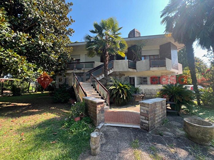 Casa con 5 locali in vendita in Via Motta Snc, Monselice