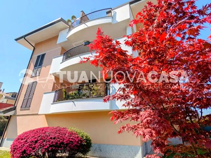 Appartamento trilocale in vendita in Via Stelvio, Settimo Milanese