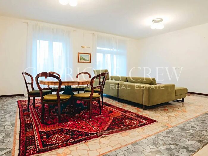 Appartamento quadrilocale in affitto in Via dei Mille, Brescia