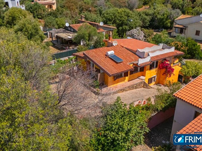 Casa con 5 locali in vendita in Via Mar Tirreno, Olbia