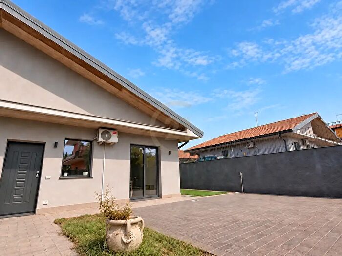 Casa trilocale in vendita in Via Aristotele, Mascalucia