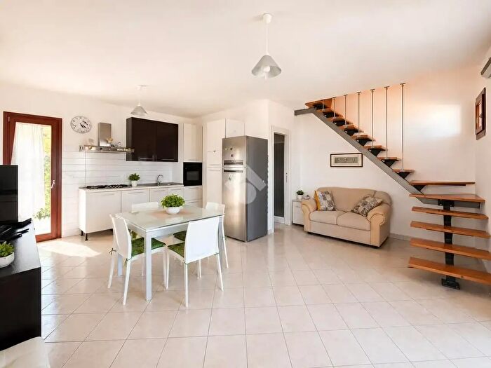 Appartamento quadrilocale in vendita in Località Villa Caterina, Torino Di Sangro