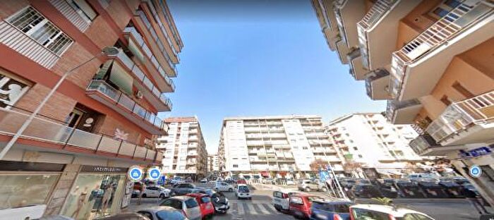 Appartamento trilocale in vendita in Via Tuscolana, Roma