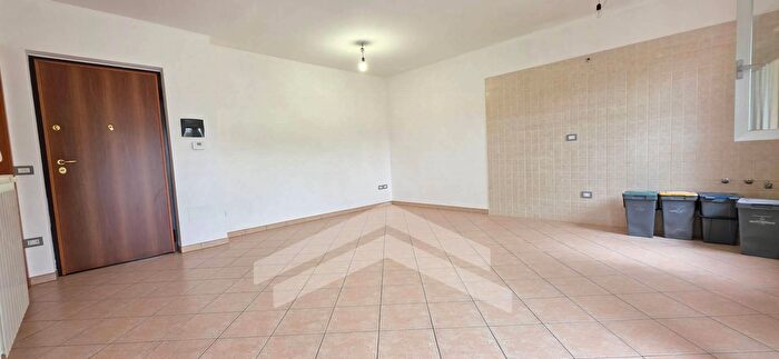 Appartamento trilocale in vendita in Via Galielo Galilei, Vinchiaturo