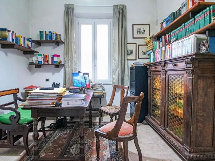 Appartamento trilocale in vendita in Pisa