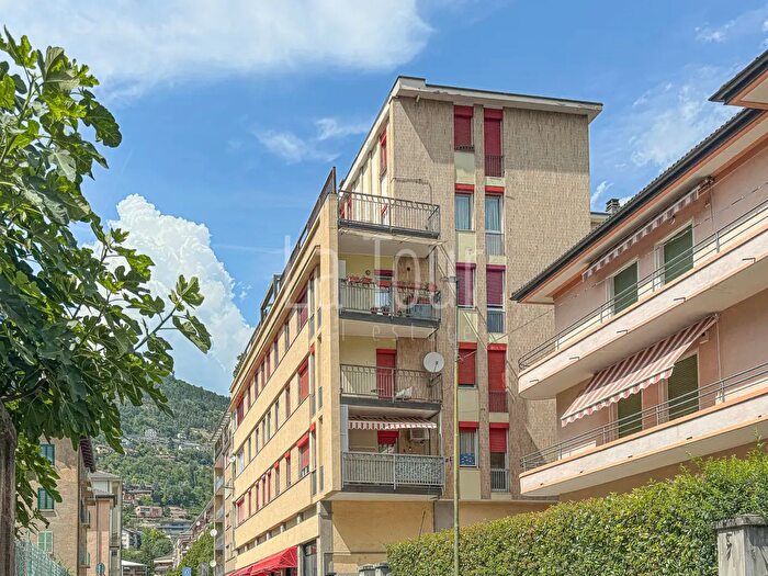 Appartamento quadrilocale in vendita in Via Monte Pasubio, Aosta
