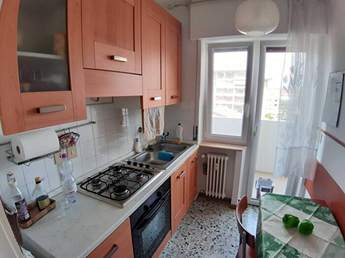 Appartamento trilocale in affitto in Via Forni di Sotto, Ospedale, Udine