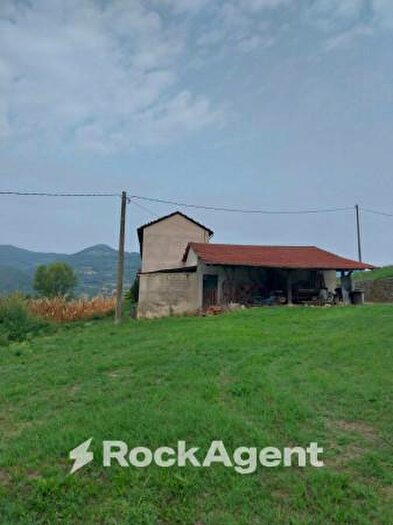 Casa con 6 locali in vendita in San Giorgio Scarampi