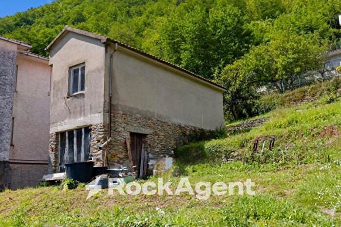 Casa quadrilocale in vendita in Via Villa Oneto, San Colombano Certenoli