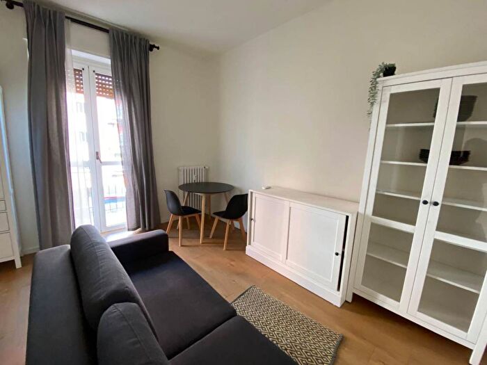 Appartamento bilocale in affitto in Via Legnone, Dergano, Milano