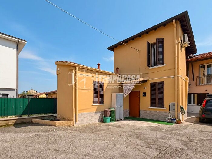 Casa trilocale in vendita in Vicolo Pasubio a, Mulazzano