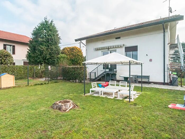 Casa trilocale in vendita in Via Bambergi, Gornate Olona