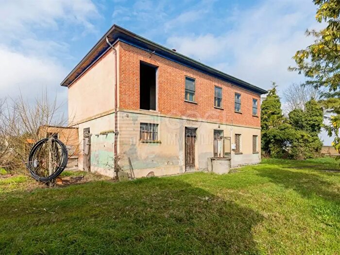 Casa con 6 locali in vendita in Via Purgatorio, Lugo