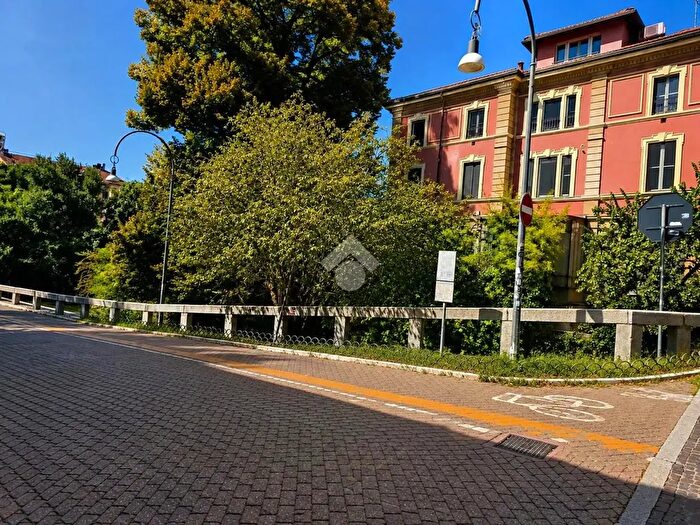 Appartamento bilocale in vendita in Via Dolomiti, Milano