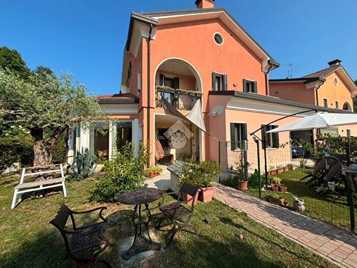 Casa quadrilocale in vendita in Via Brenta, San Giorgio Delle Pertiche