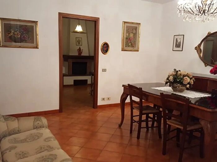 Casa con 7 locali in affitto in Pisa
