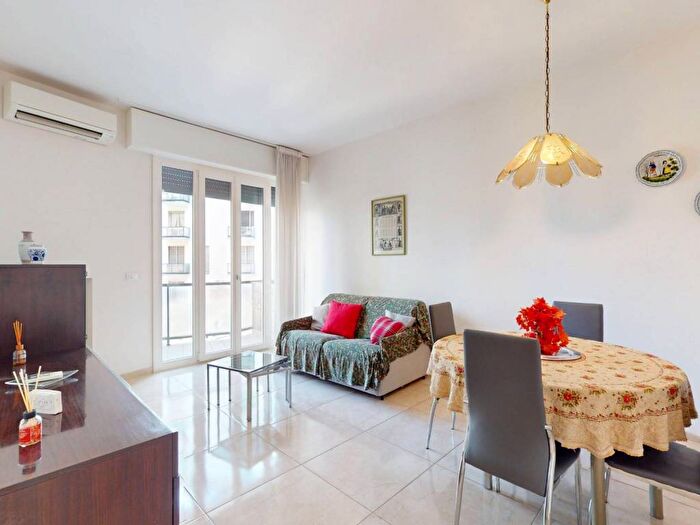 Appartamento trilocale in affitto in Via delle Lame, San Felice, Bologna