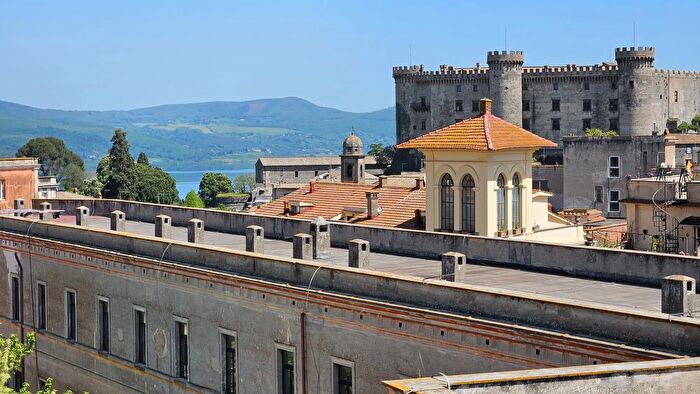 Appartamento quadrilocale in vendita in Via Armellini, Bracciano