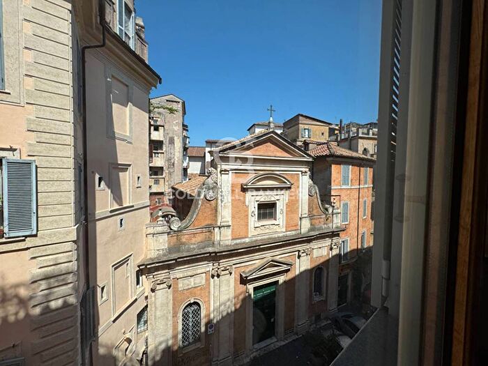 Appartamento bilocale in affitto in Via Di Parione, Piazza Navona, Roma