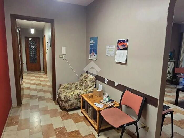 Appartamento trilocale in vendita in Via F Chabod, Aosta