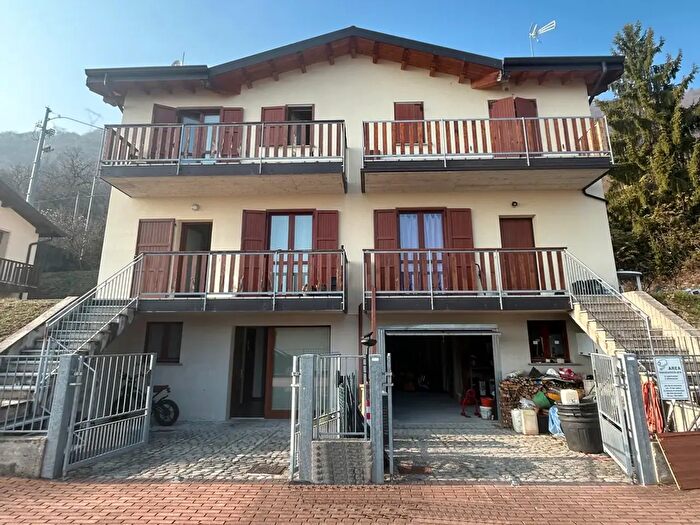 Casa con 5 locali in vendita in Via Liano, Gargnano