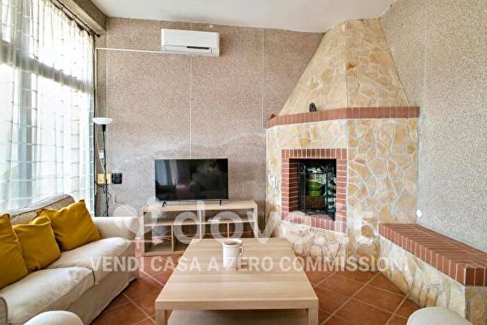 Casa con 5 locali in vendita in Via Ovidio, Leporano