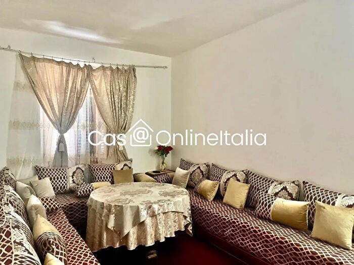 Appartamento quadrilocale in vendita in Piazza Mercatale, Prato