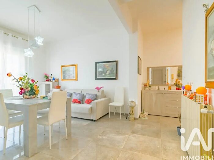 Appartamento trilocale in vendita in Via Aurelia, Loano