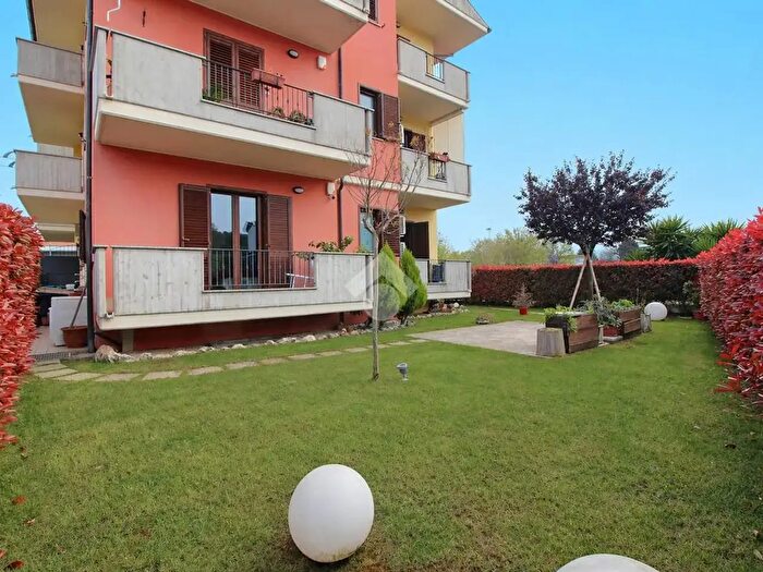 Appartamento trilocale in vendita in Via G Garibaldi, Mosciano SantAngelo