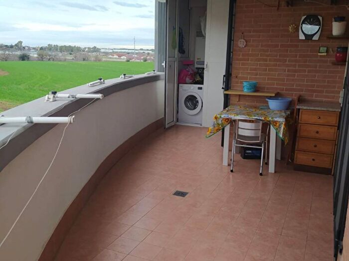 Appartamento trilocale in affitto in Via Capestrano, Castelverde, Roma