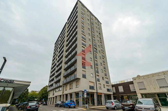 Appartamento trilocale in vendita in Via Roma, SantIlario DEnza