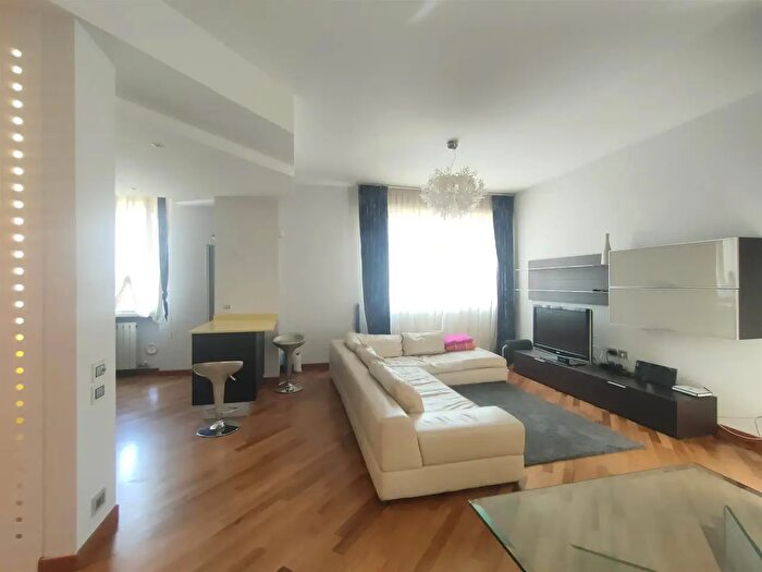 Appartamento trilocale in affitto in Verona