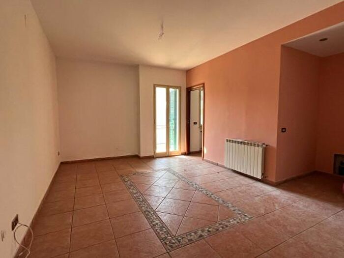 Appartamento trilocale in vendita in Via Gerobino Pilli, Messina