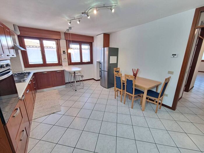 Appartamento trilocale in affitto in Via Pasian di Prato, Via Lumignacco Via Pozzuolo, Udine