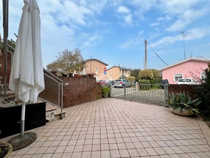 Appartamento bilocale in vendita in Via Verbano, Ravenna