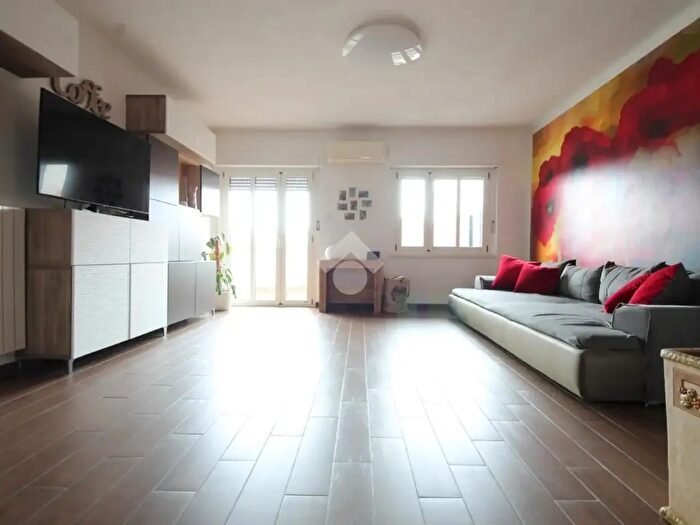 Appartamento trilocale in vendita in Via Gregorio Ananian, Trieste