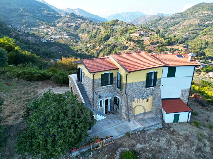 Casa con 6 locali in vendita in Corso Francia, Ventimiglia