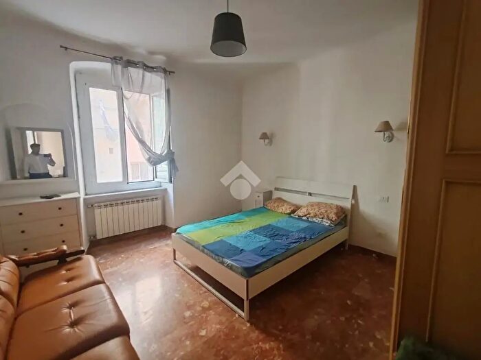 Appartamento con 5 locali in vendita in Via Sofonisba Anguissola, Genova