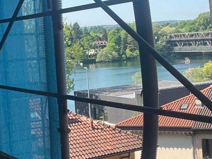 Appartamento trilocale in affitto in Piazza Giuseppe Mazzini, Centro, Sesto Calende