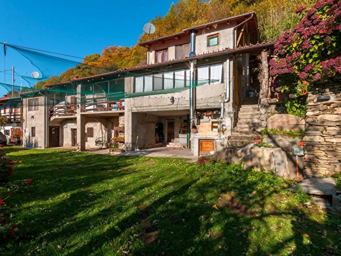 Casa quadrilocale in vendita in Via dei Fiori, Sanfront