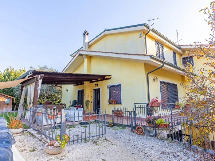 Casa quadrilocale in vendita in SantAngelo Romano