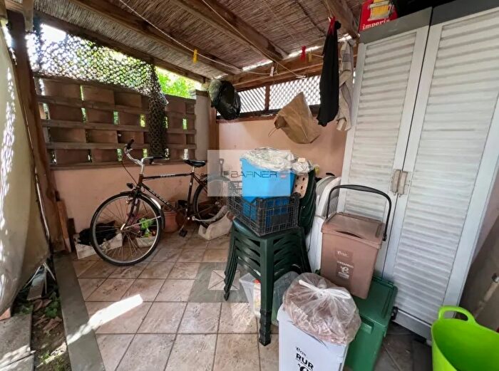 Casa con 7 locali in vendita in Camaiore